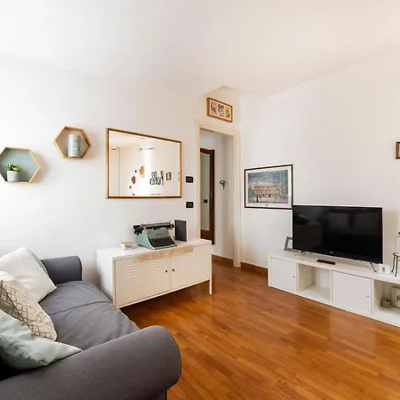 Apartment Porta Genova Balcony Milan