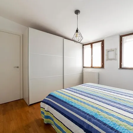 Porta Genova Balcony Apartment *